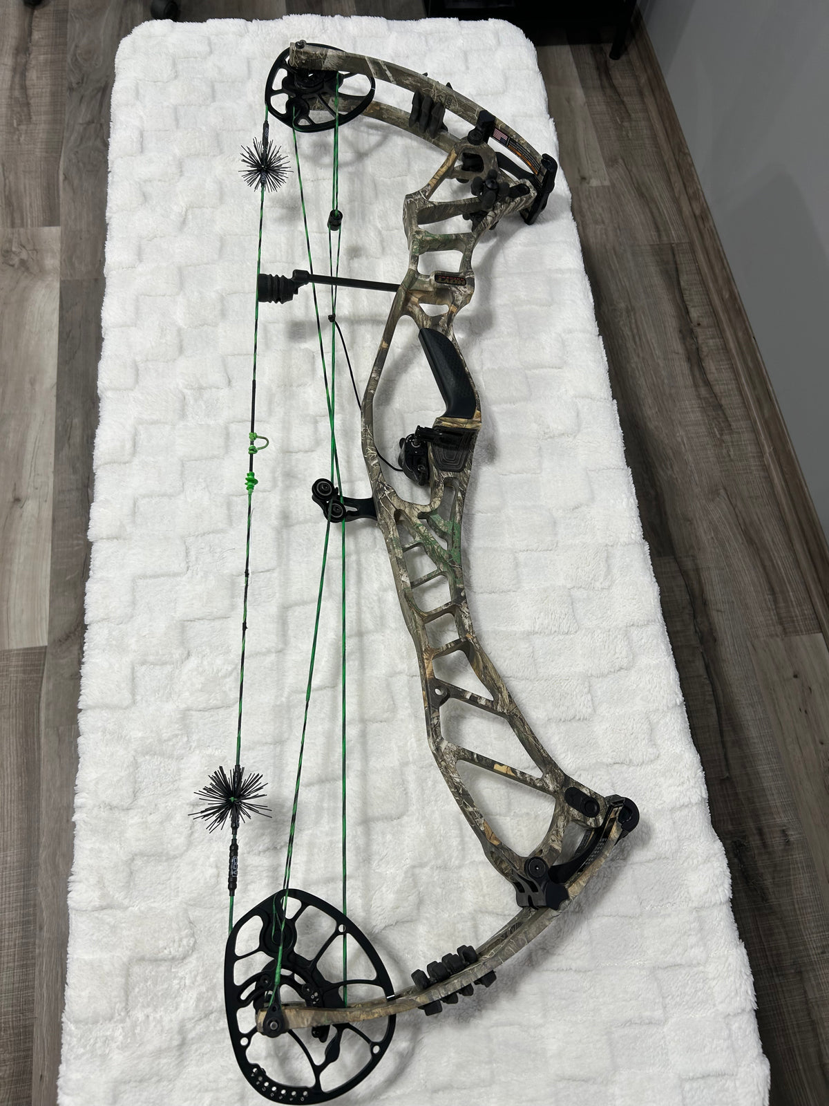 Hoyt Double XL Realtree Edge RH 65# Max 29&quot;-32&quot; DL (USED)