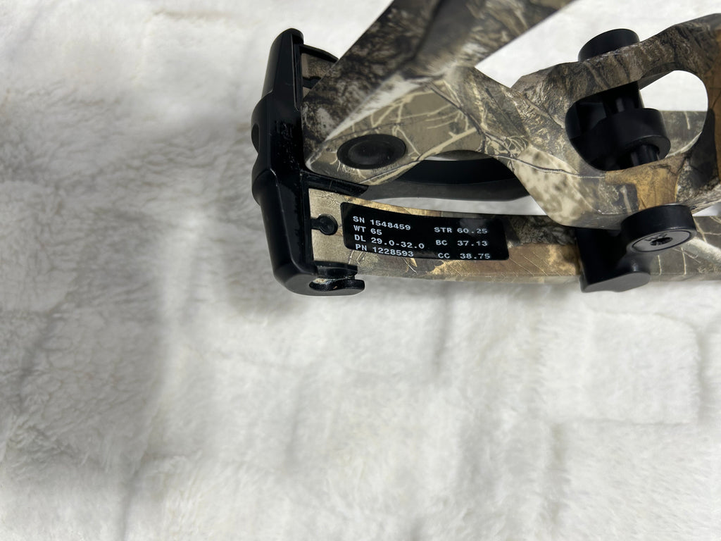 Hoyt Double XL Realtree Edge RH 65# Max 29"-32" DL (USED)