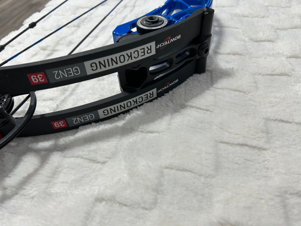 Bowtech Reckoning 39 RH 70# Max Med Cam 26.5"-30.5" DL (USED – Like New)