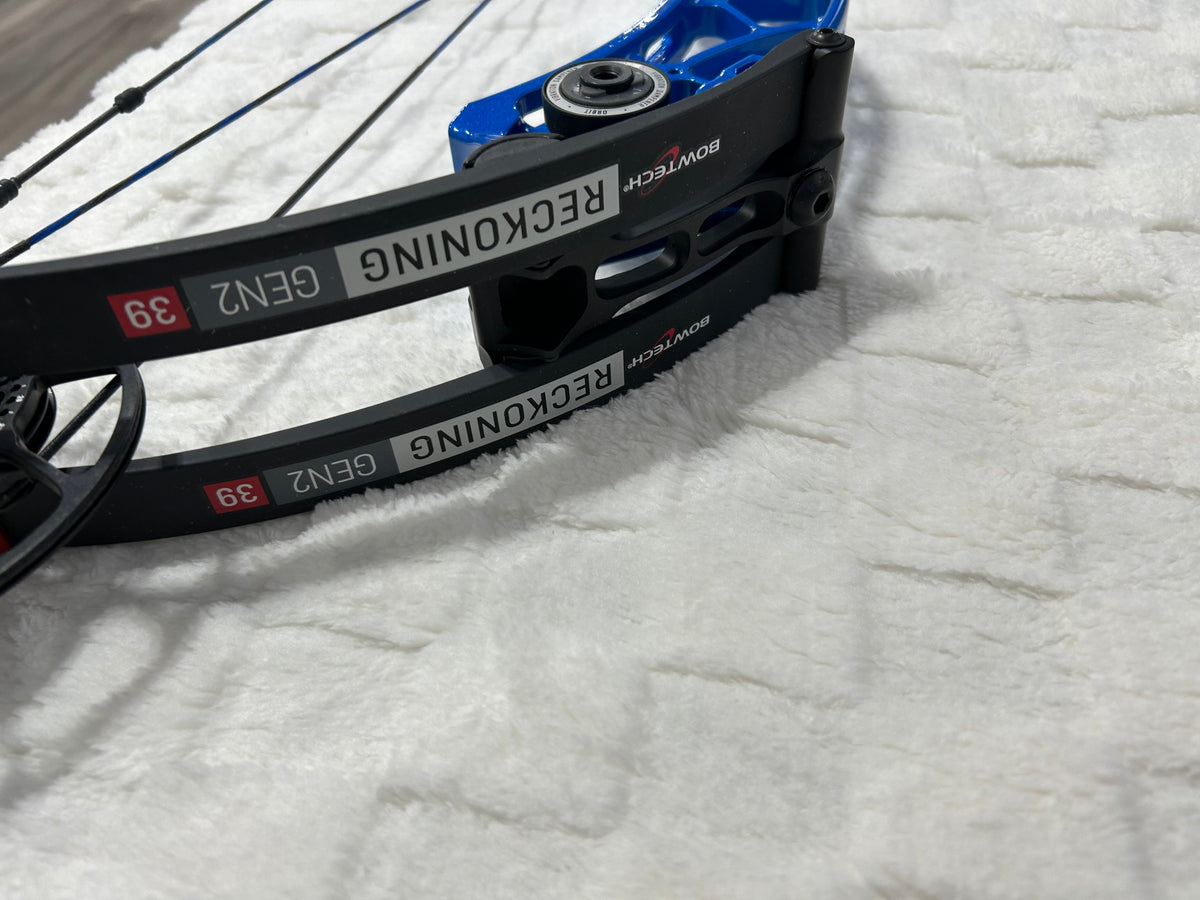 Bowtech Reckoning 39 RH 70# Max Med Cam 26.5&quot;-30.5&quot; DL (USED – Like New)