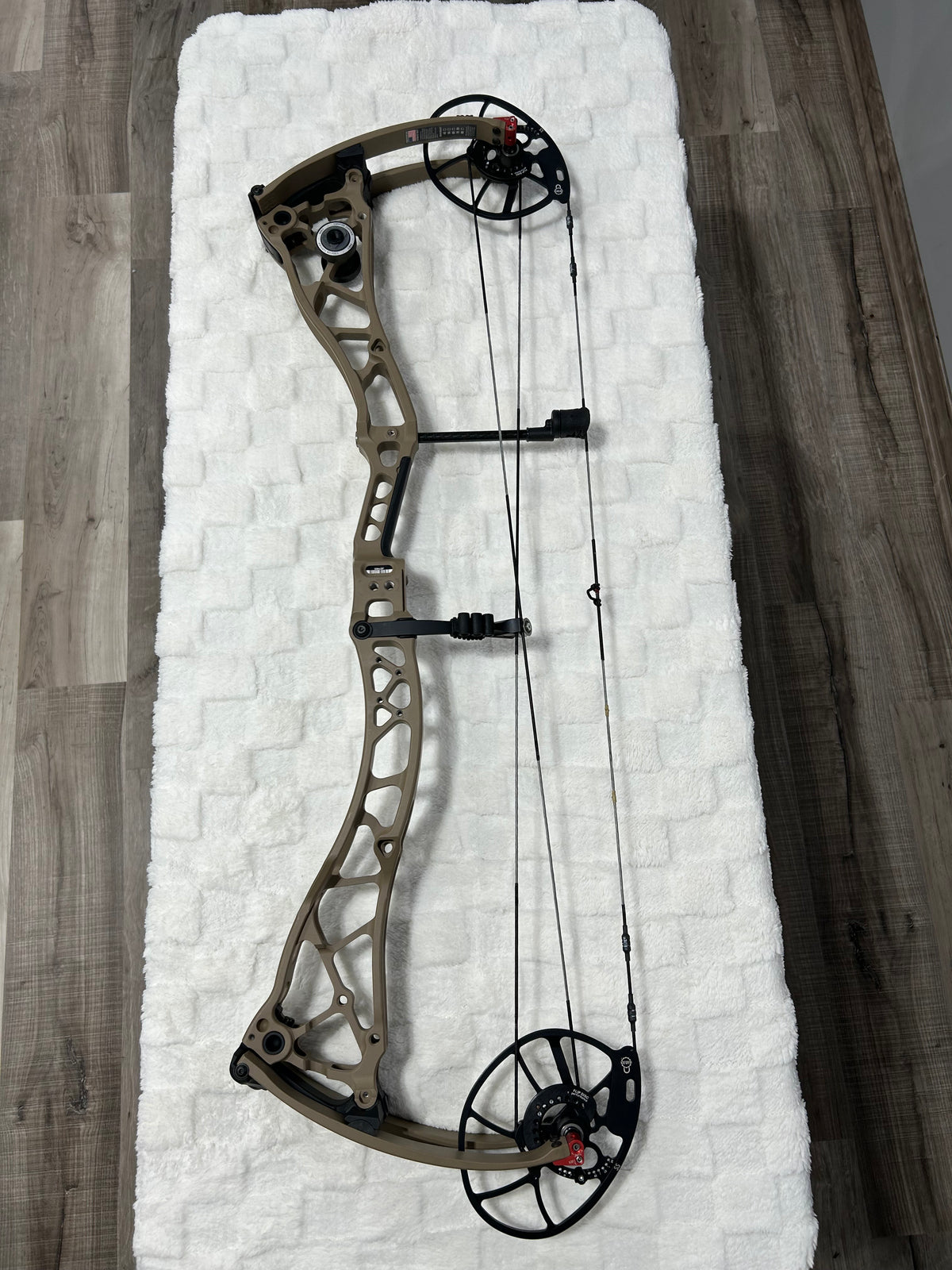 Bowtech SS34 RH 70# Max 26-31.5&quot; DL (USED – Like New)