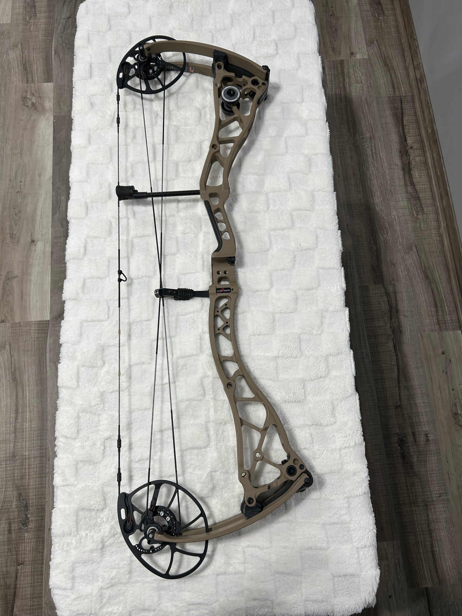 Bowtech SS34 RH 70# Max 26-31.5" DL (USED – Like New)